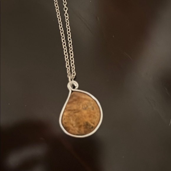 Silver handcrafted shell/rock Pendant Necklace - Picture 1 of 2